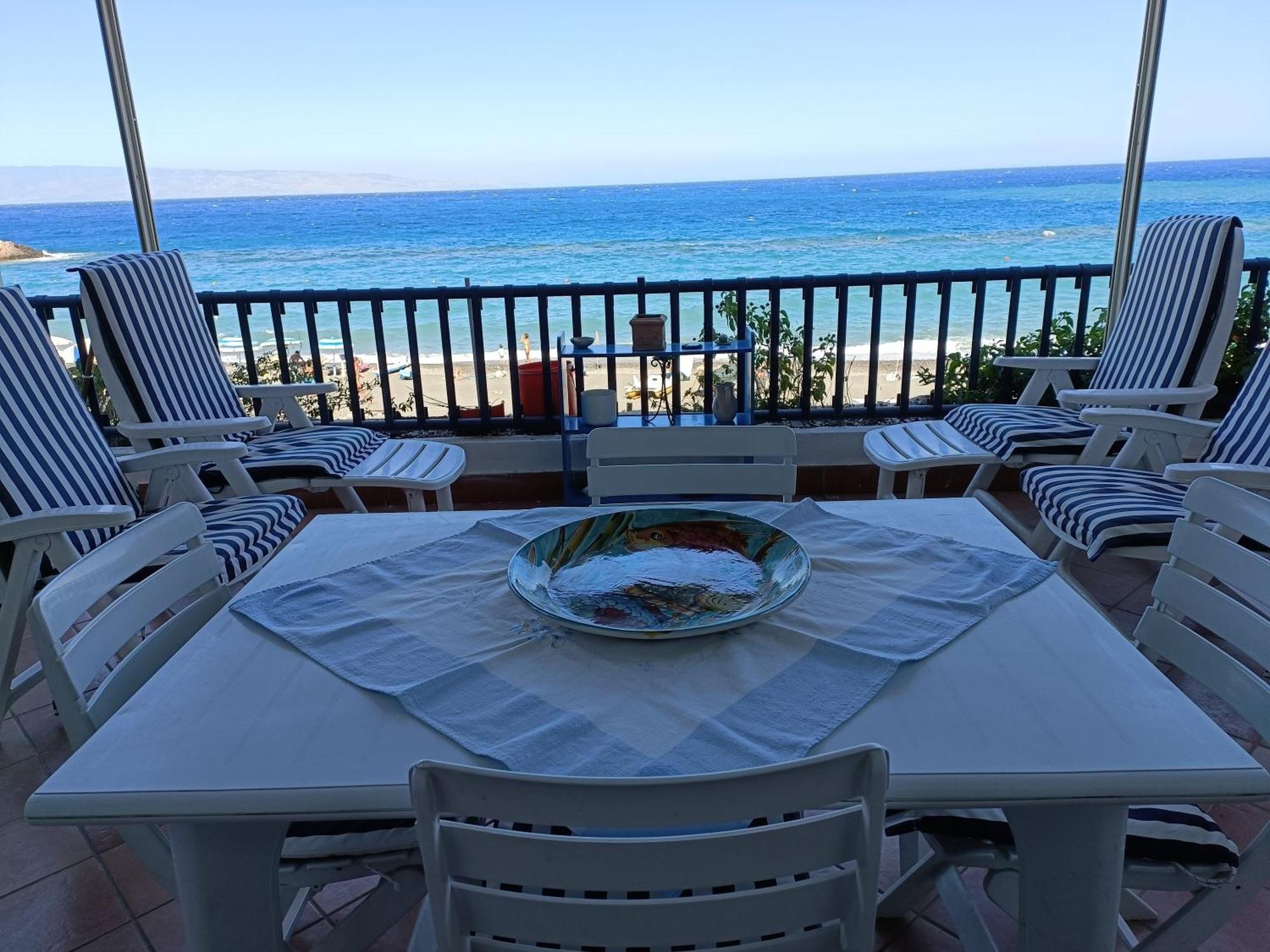 Casa Vacanze Margarita SantʼAlessio Siculo Екстериор снимка