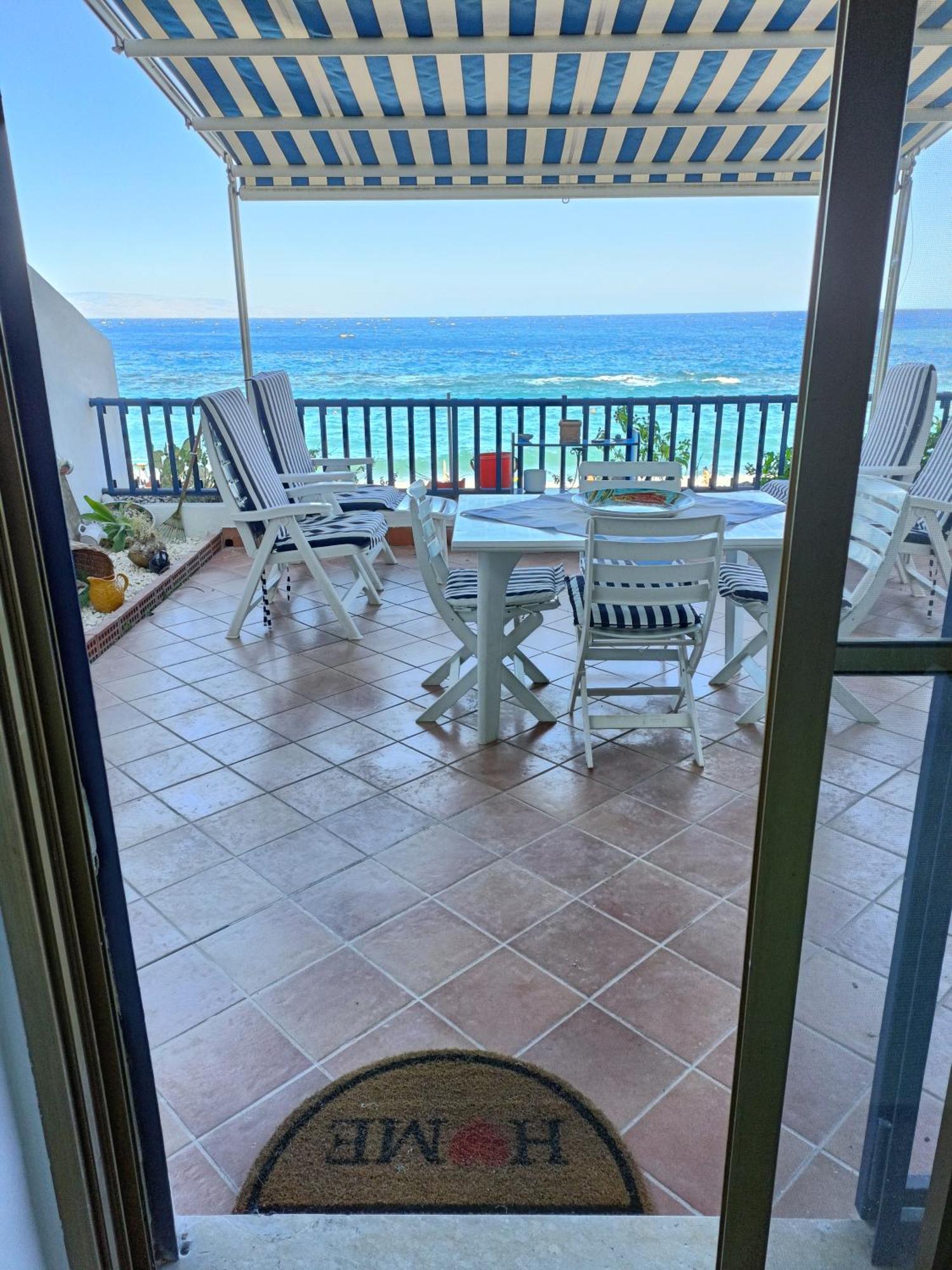 Casa Vacanze Margarita SantʼAlessio Siculo Екстериор снимка